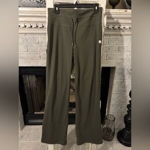 Vuori wide leg Olive Pants